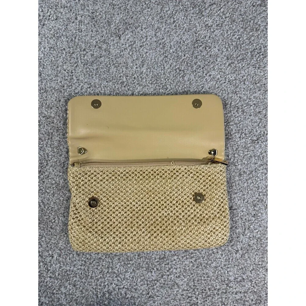 Urban Expressions Woven Straw Clutch – 6.5” x 10.5” – Perfect Condition